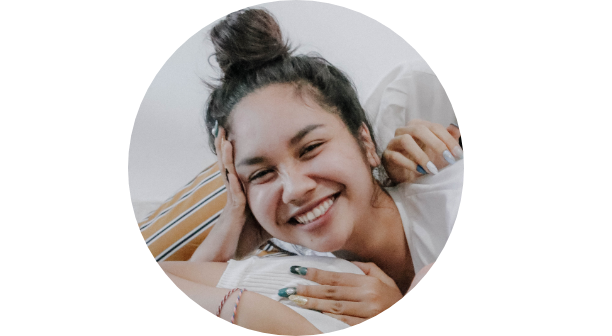 chica sonriendo