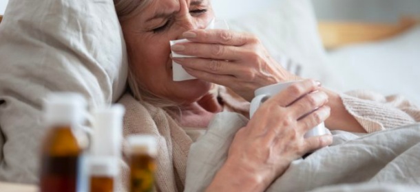 señora en cama